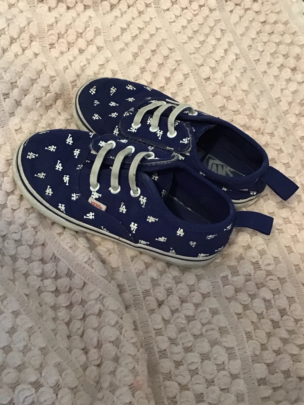 Vans LA toddler Navy Canvas Sneakers with Velcro closure